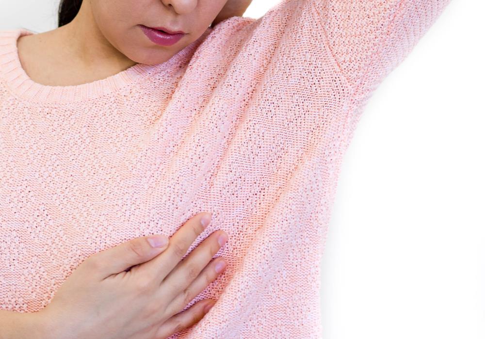 heat rash under breasts