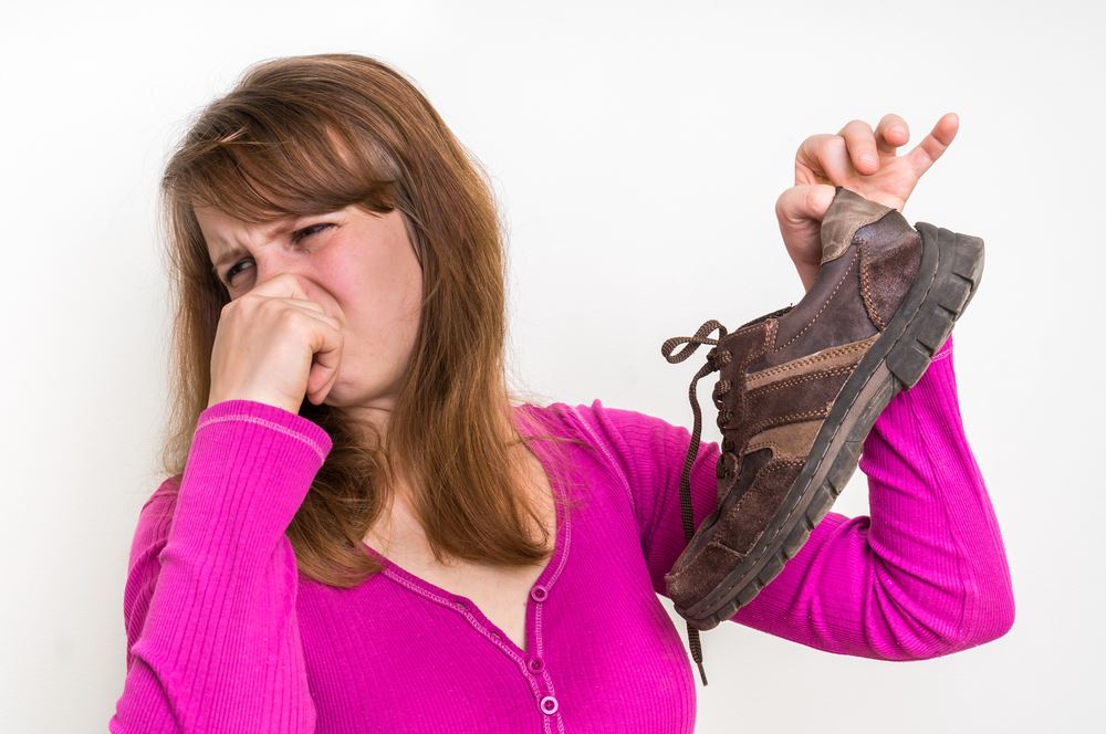 Causes of smelly shoes or shoe odor